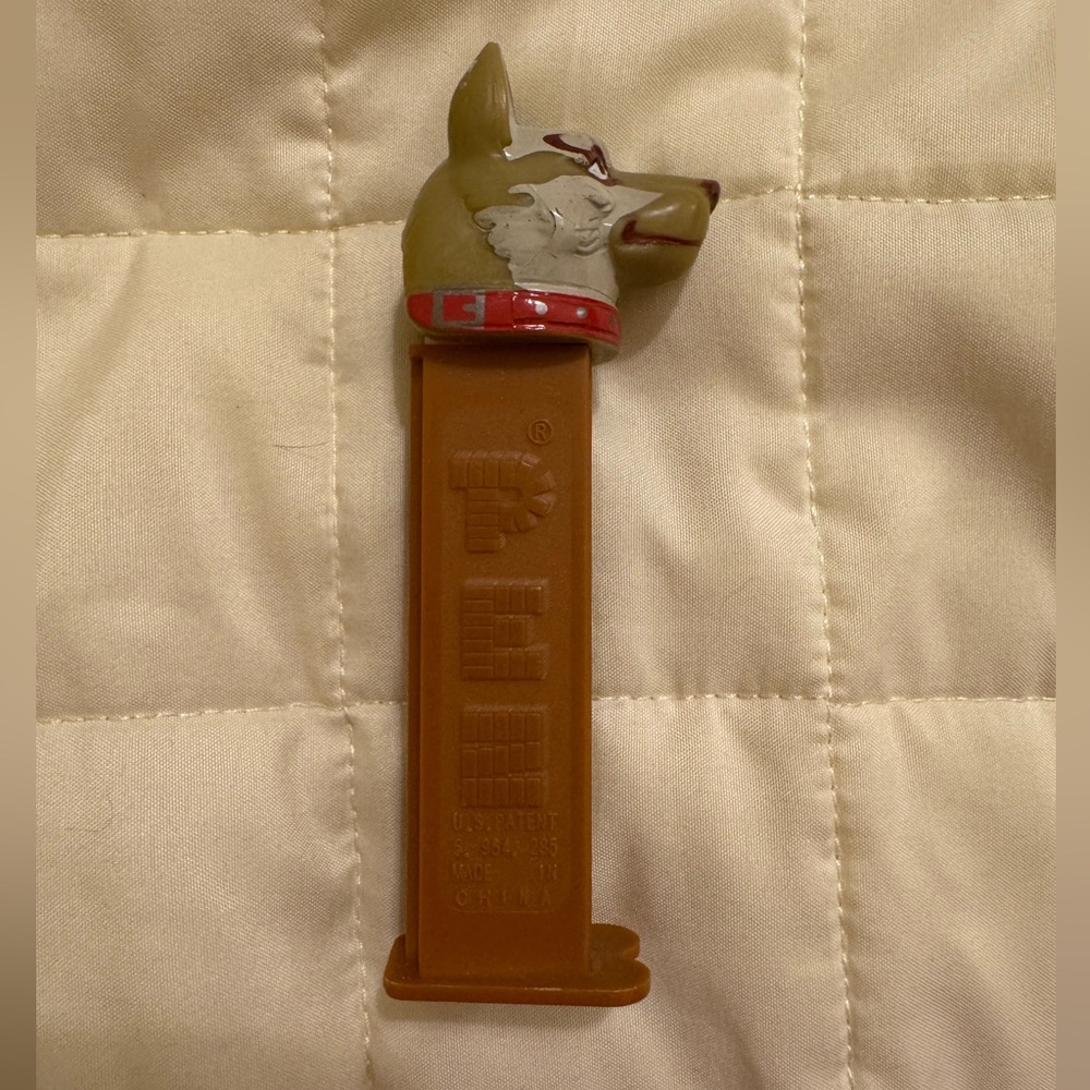 PEZ Dispenser K-9 GERMAN SHEPHERD DOG from 2003.  PEZ Collectors!